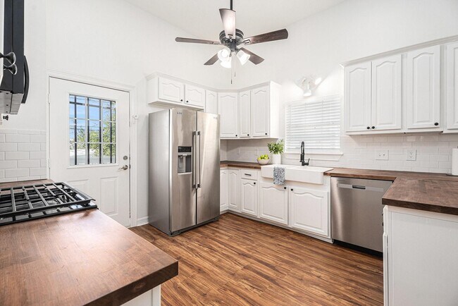 Building Photo - 3515 Winnie St