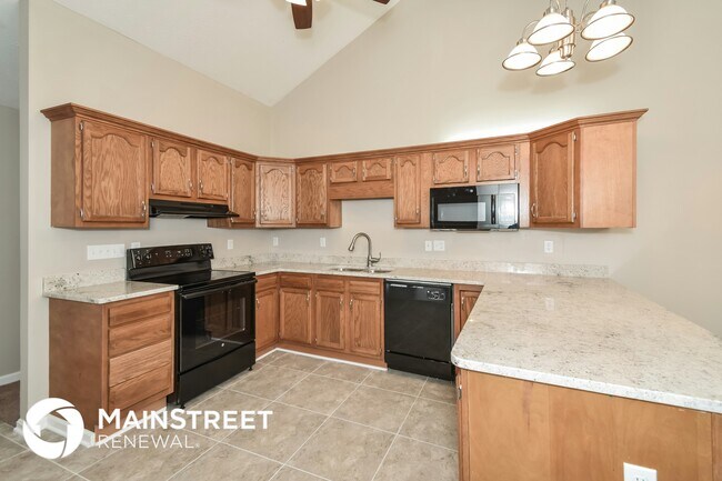 Building Photo - 5613 Ree Dr