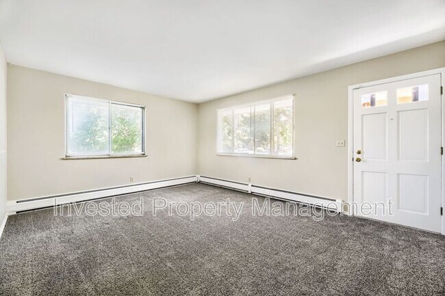 Building Photo - 1142 W Ida Ave