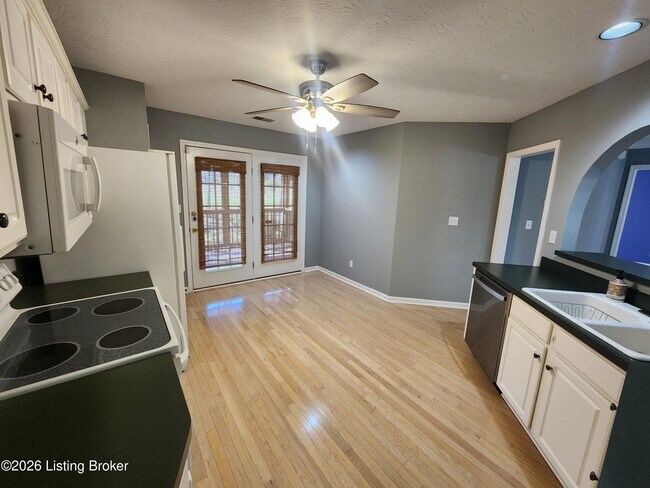 Building Photo - 10828 Glenway Pl