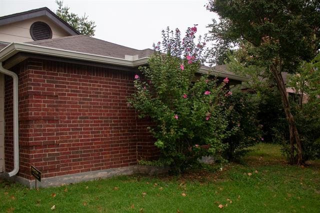 Building Photo - 7220 Blackthorn Dr