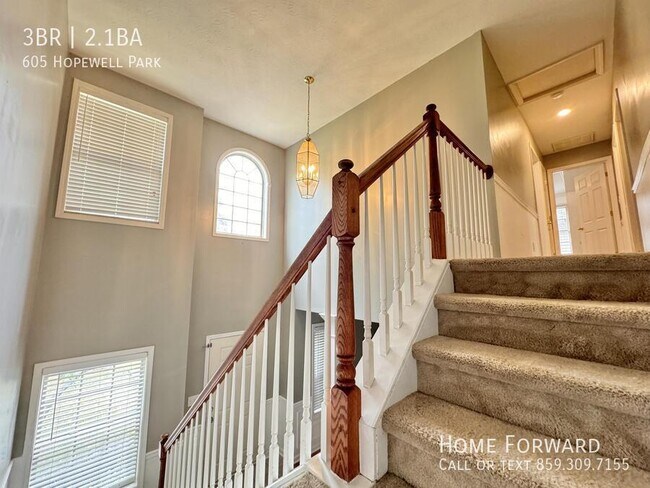 Building Photo - 605 Hopewell Park