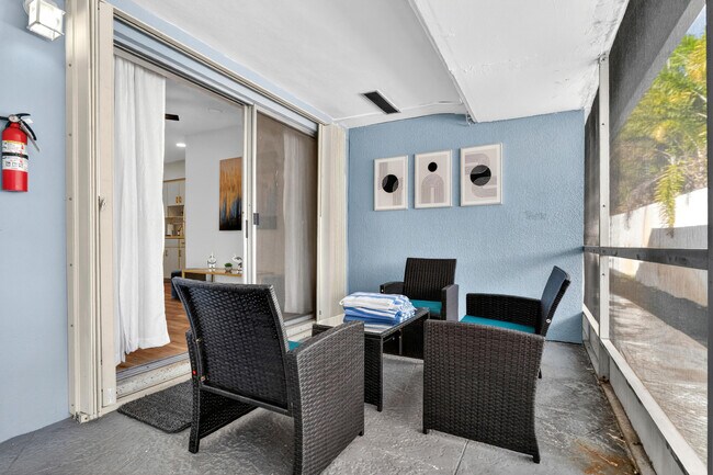 Building Photo - 1761 NE 55th St