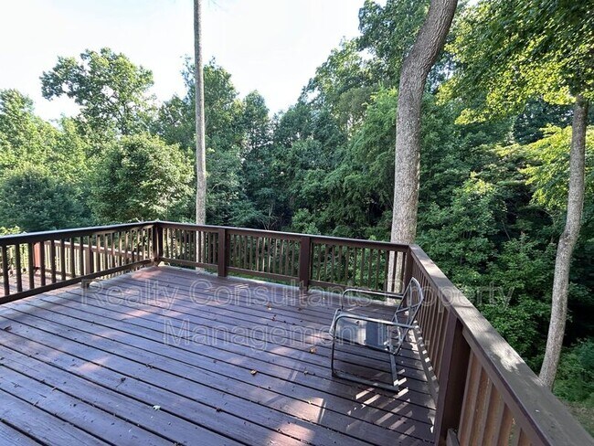 Building Photo - 4540 Pebble Lake Dr
