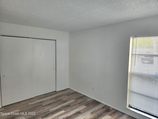 Building Photo - 1225 N Wickham Rd