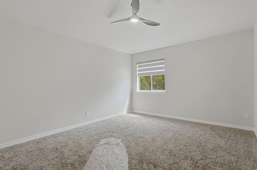 Building Photo - 3121 Tierra Paola Ln