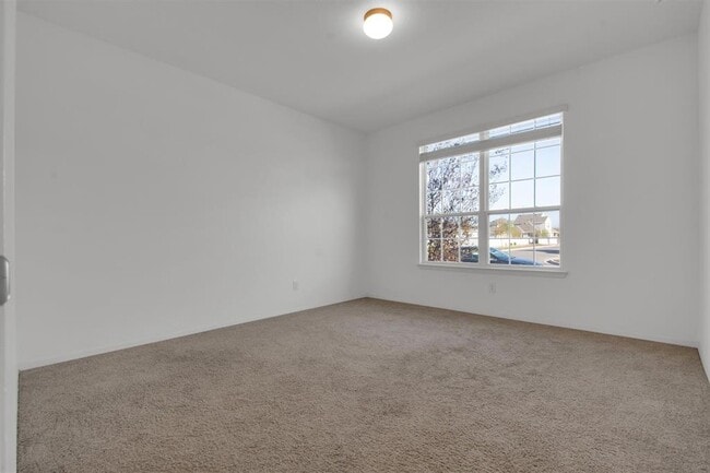 Building Photo - 283 Fabion St