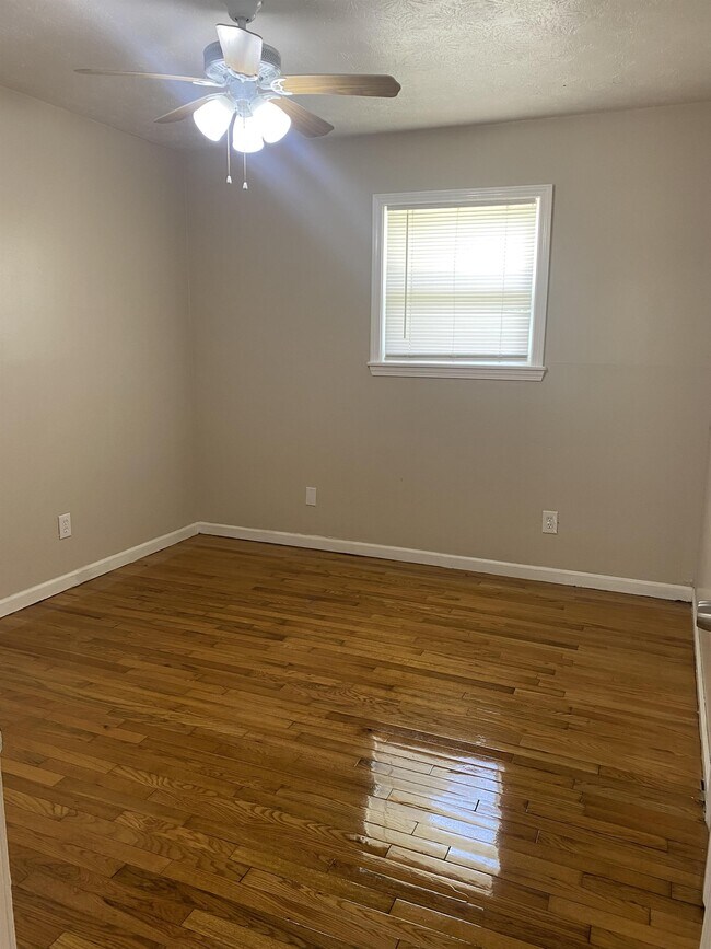 Building Photo - 14311 Veterans Memorial Hwy