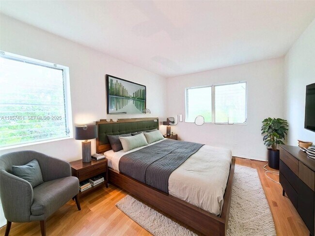 Building Photo - 1770 Meridian Ave