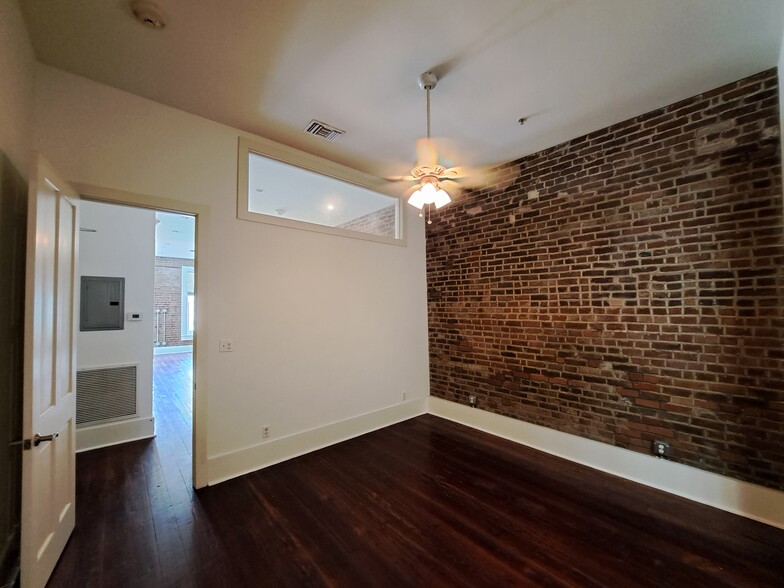 Building Photo - 206 Decatur St