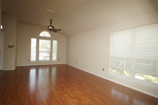 Building Photo - 1614 Loveland Dr