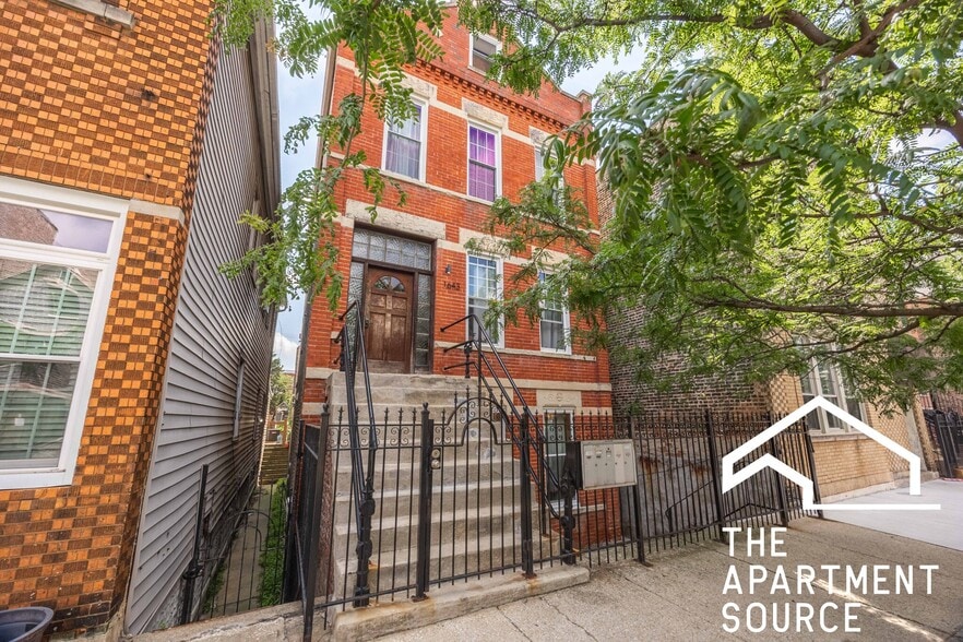Building Photo - 1643 S Throop St
