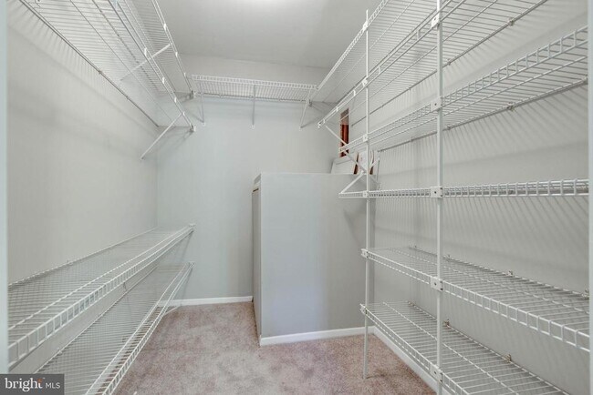 Building Photo - 7764 Mayfair Cir
