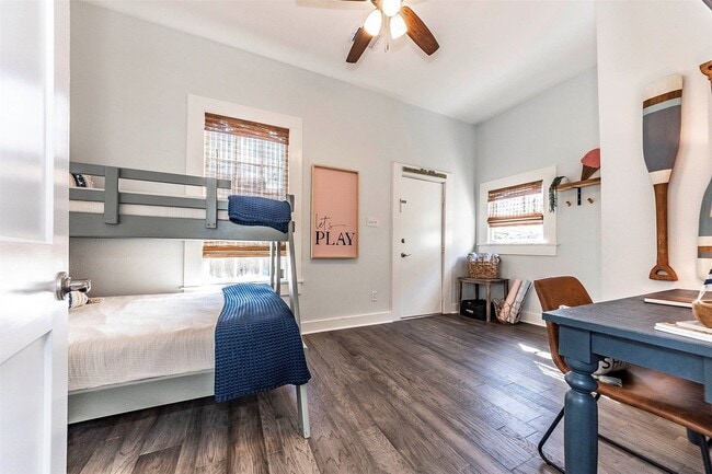 Building Photo - 2021 Avenue O 1/2