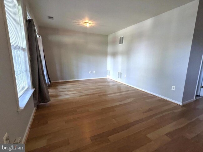 Building Photo - 13996 Khalid Ln