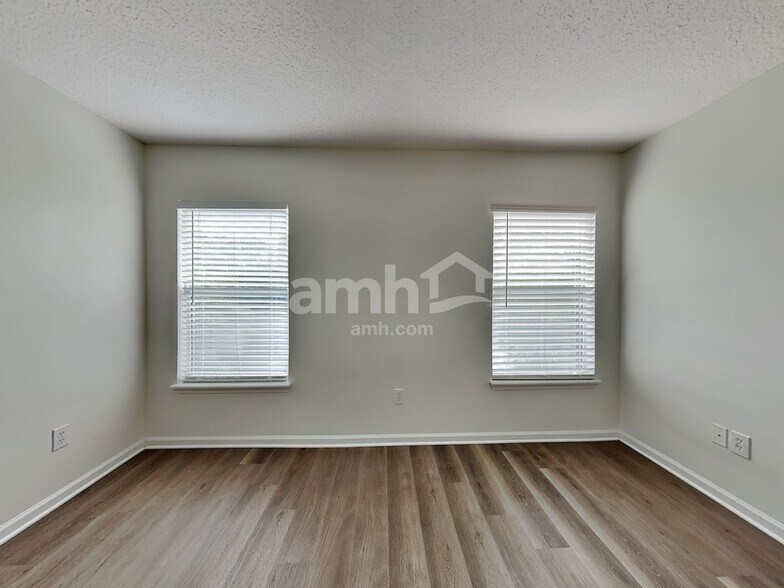 Building Photo - 14070 Eagle Feathers Dr