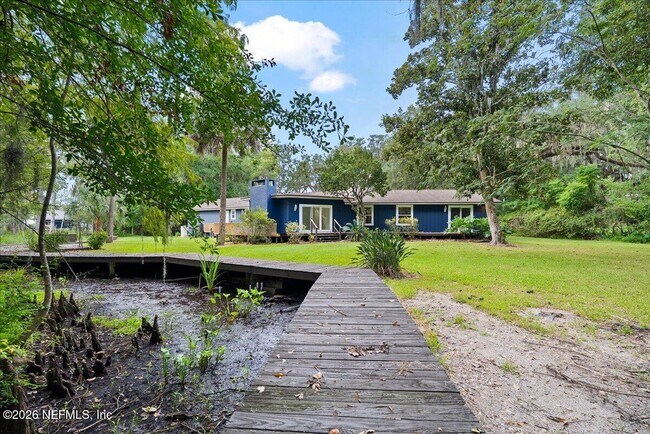 Building Photo - 2421 Dogwood Ln