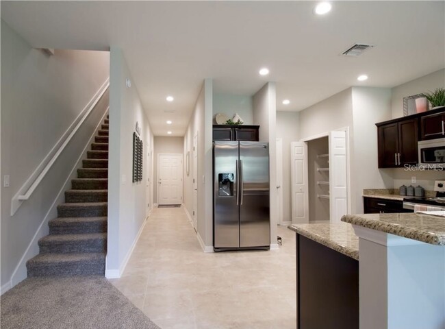 Building Photo - 1082 Grantham Dr