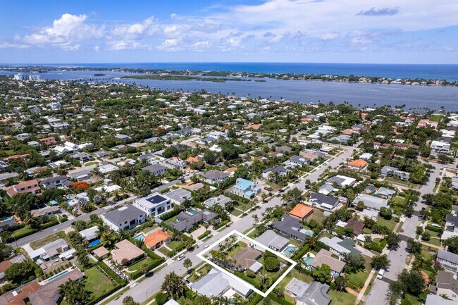 Building Photo - 360 Palmetto St