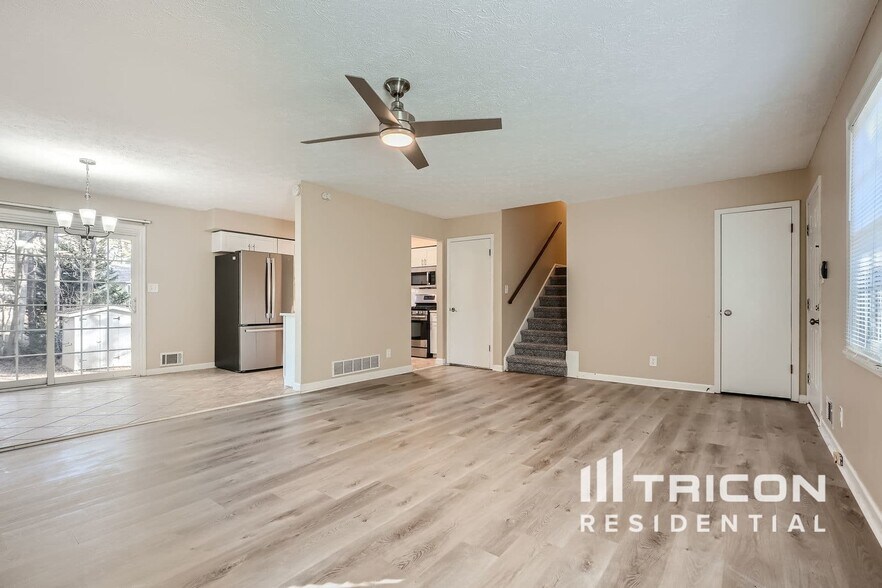 Building Photo - 155 Rock Garden Terrace N W