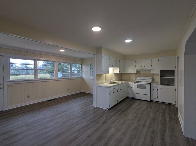 Building Photo - 68 Womack Ave