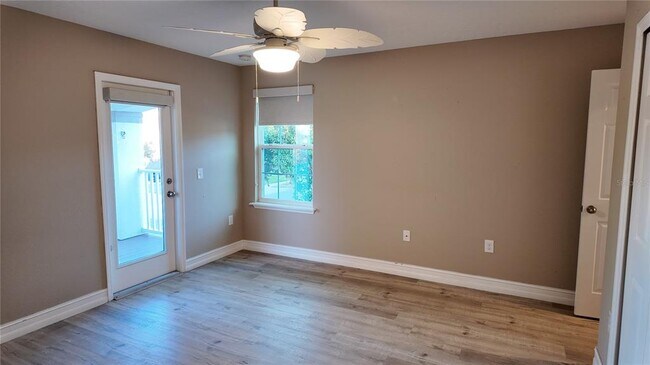 Building Photo - 8764 Lookout Pointe Dr