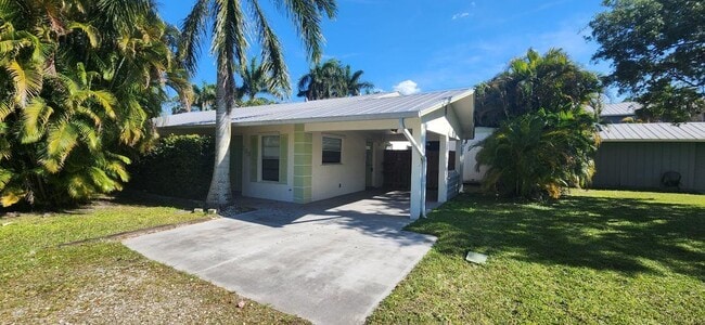 Primary Photo - 788 SW 36th Terrace