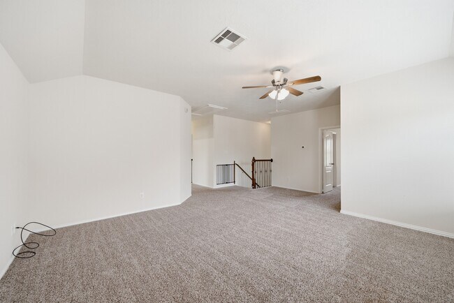 Building Photo - 2117 Rushing Spring Dr