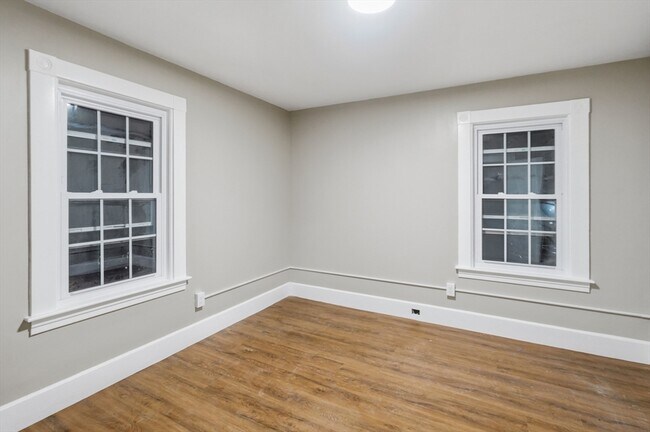 Building Photo - 44 Pratt St