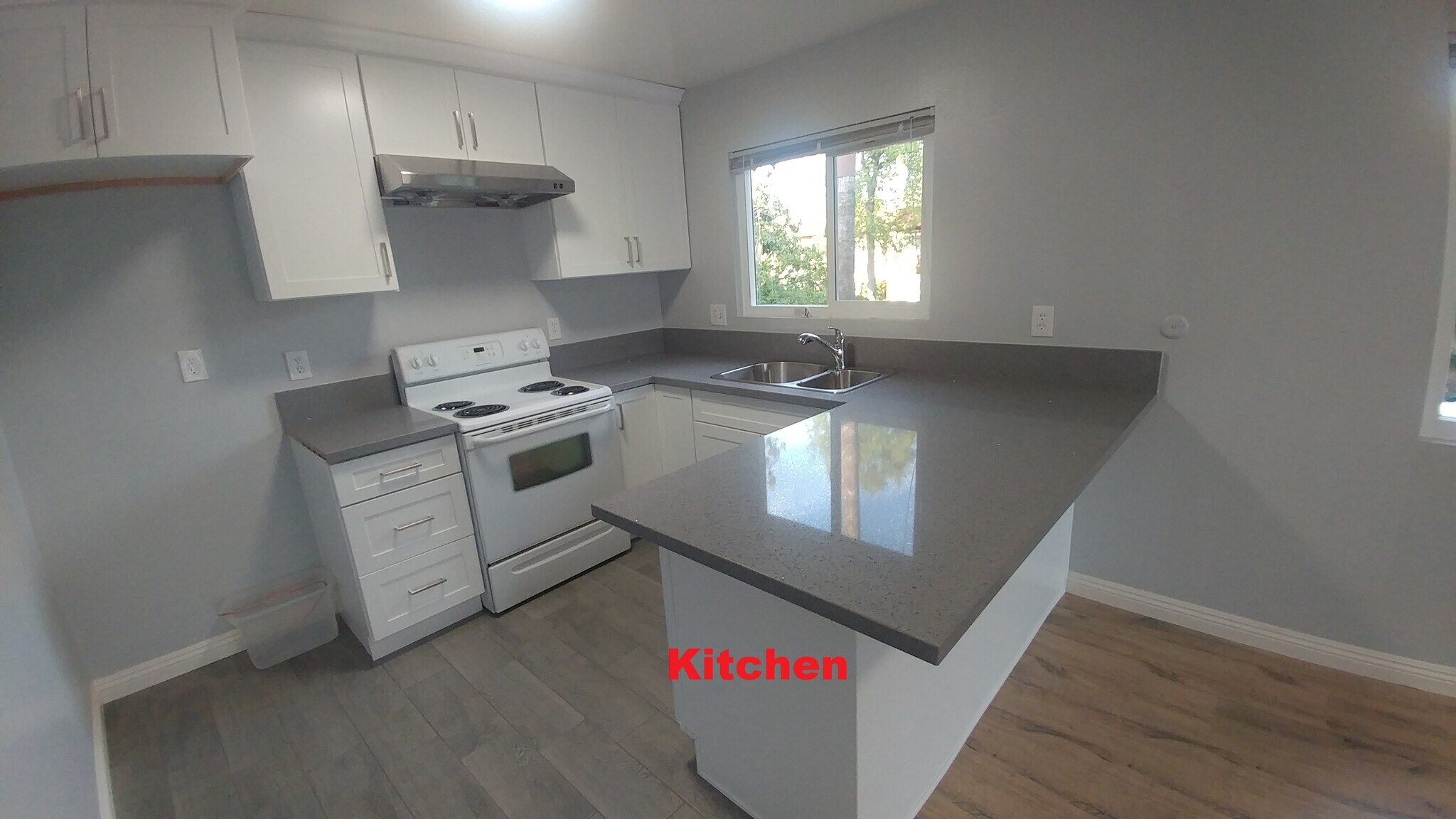 Kitchen - 809 Brent Ave