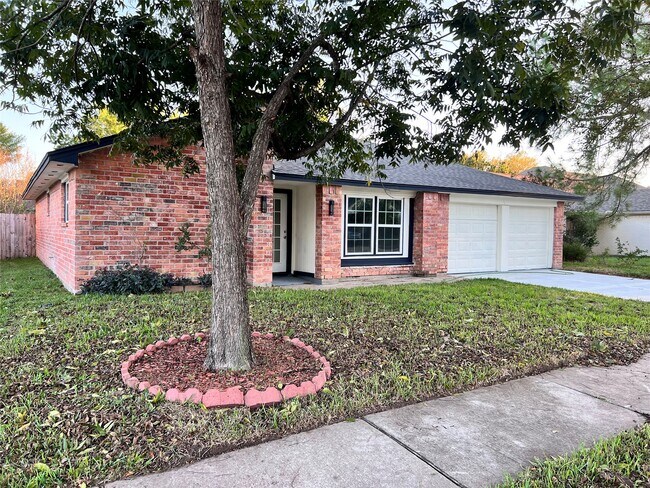 Building Photo - 19739 Moonhollow Dr