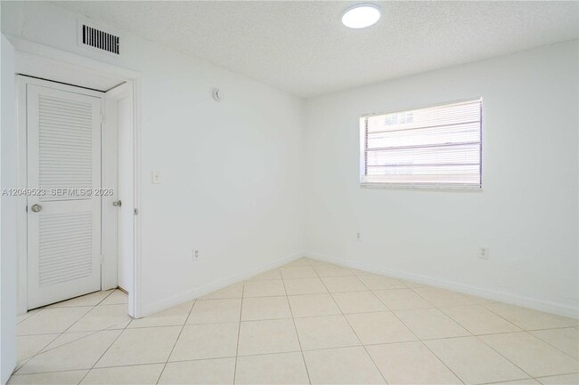 Building Photo - 3265 Virginia St