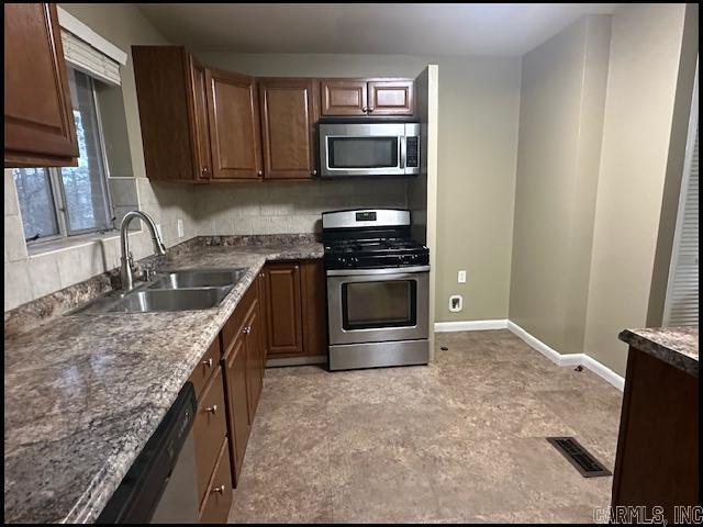 Building Photo - 26 Rosemont Dr