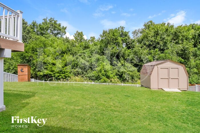Building Photo - 3017 Valley Oaks Dr