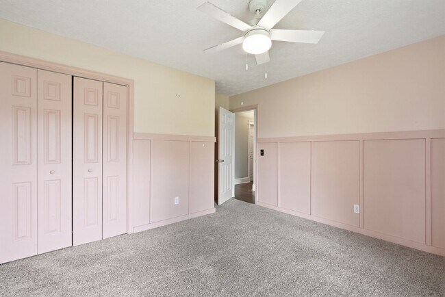 Building Photo - 121 Mill Ct