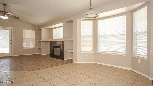 Building Photo - 12841 Tierra Ayala Dr