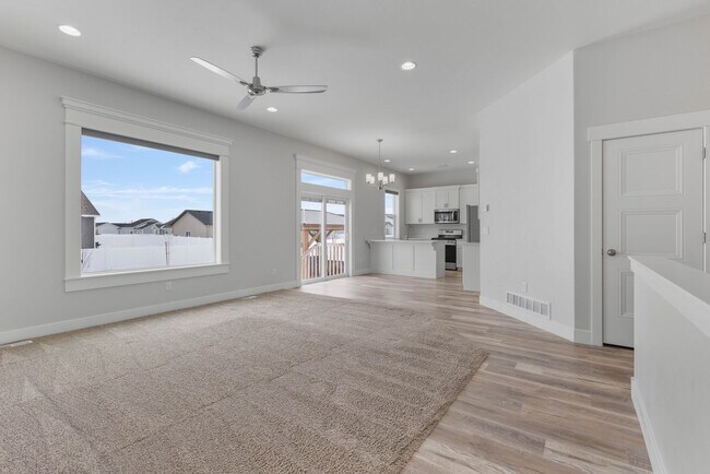 Building Photo - 3 Bed 2 Full Bath home