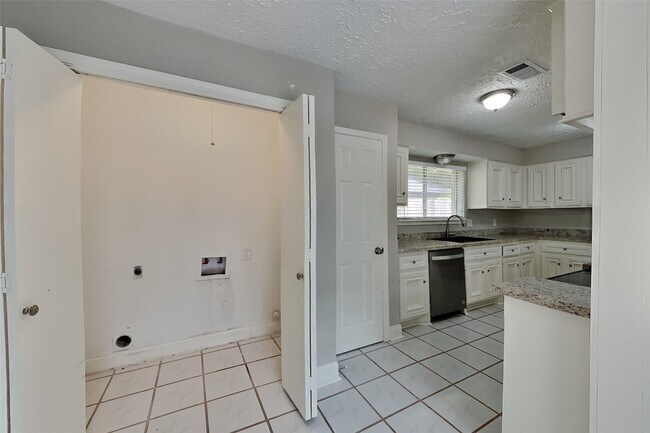 Building Photo - 12706 Pantano Drive