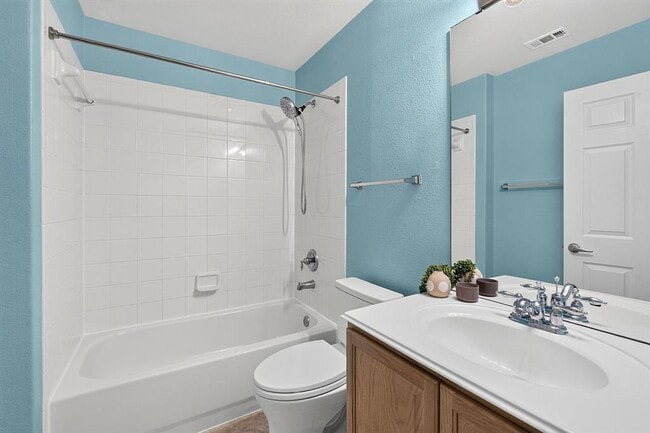 Building Photo - 516 Carismatic Ln