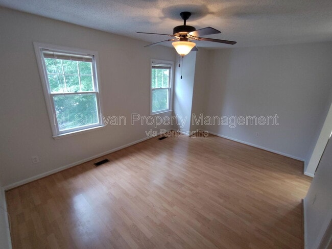 Building Photo - 1 Durbin Pl