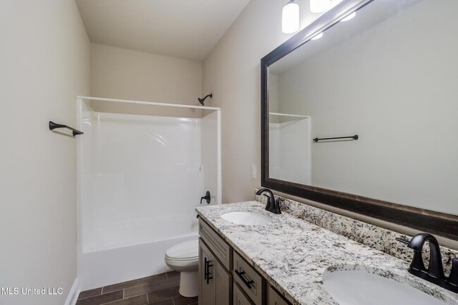 Building Photo - 856 Leeward Dr