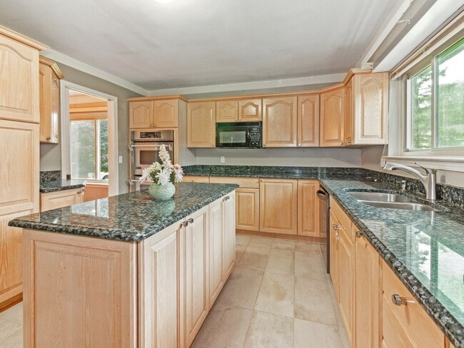 Building Photo - 1821 Argosy Ct