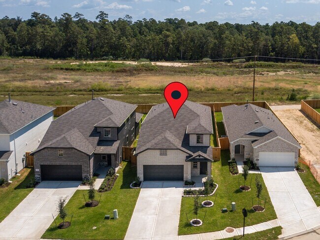 Building Photo - 15881 Blass Vly Dr