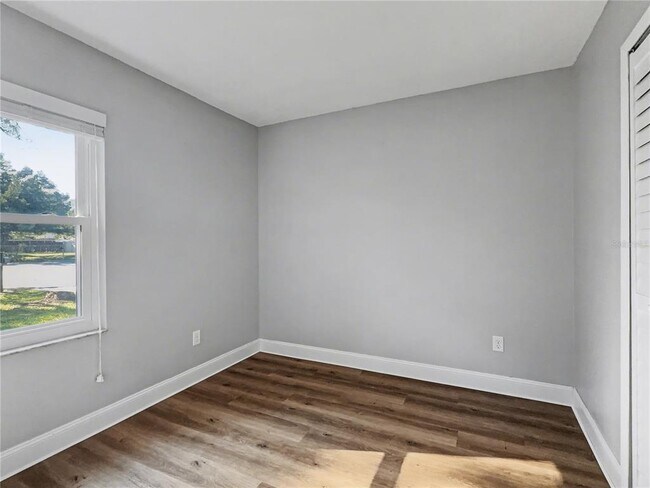 Building Photo - 109 Wild Elm Ct