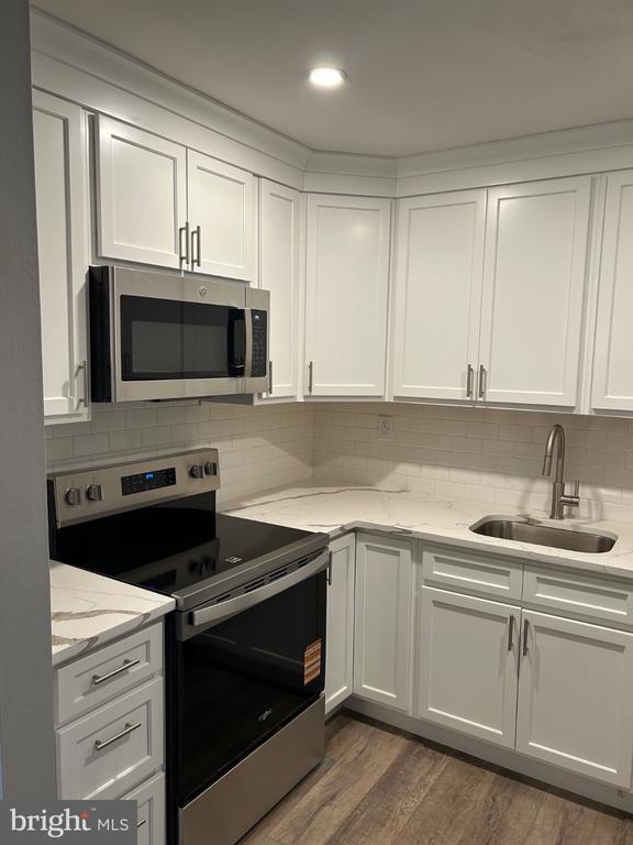 Building Photo - 839 Garrett Rd