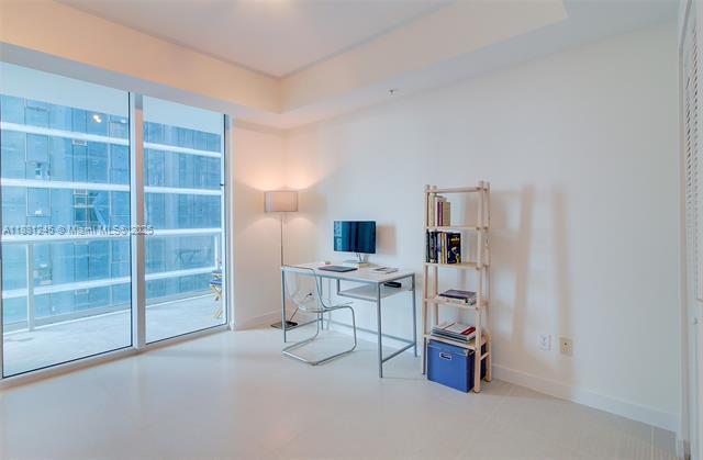 Building Photo - 300 S Biscayne Blvd