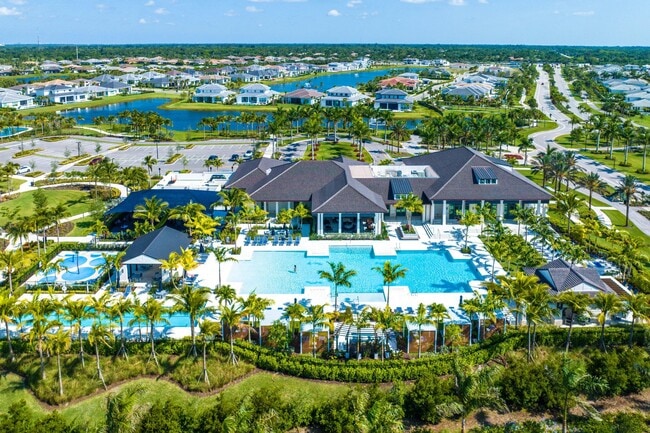 Building Photo - 9256 Crestview Cir