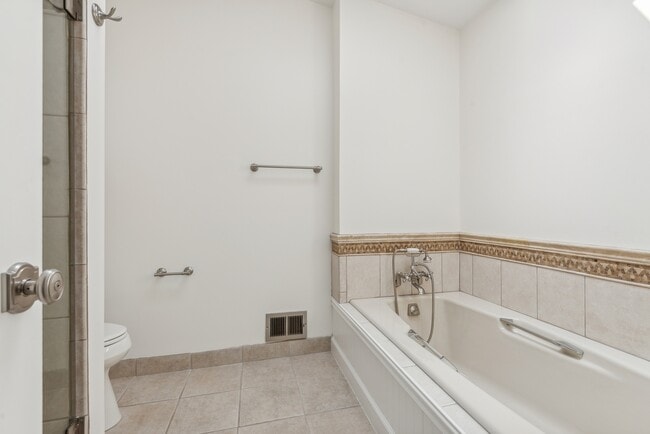 Building Photo - 1205 Brian Cir