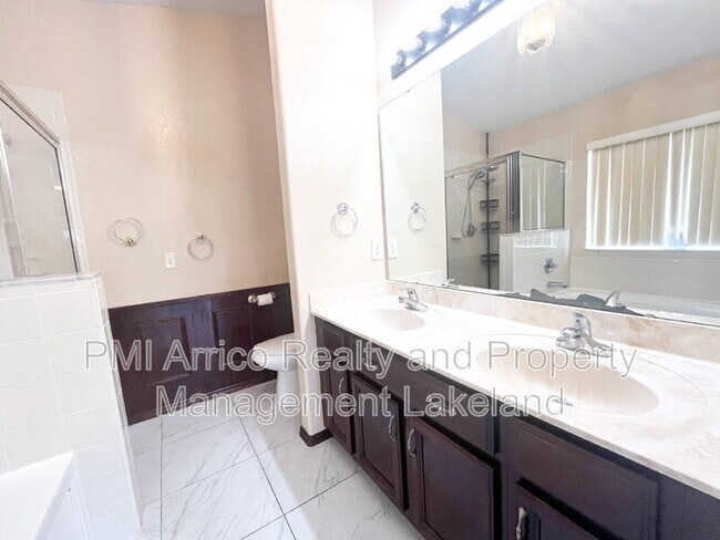 Building Photo - 3309 Verbena Ave