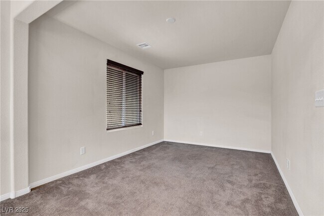 Building Photo - 9053 S Winthrop Springs Rd